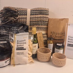 Kerstpakket Delicious | €55,- (Incl. plaid en waxinelichthouders)